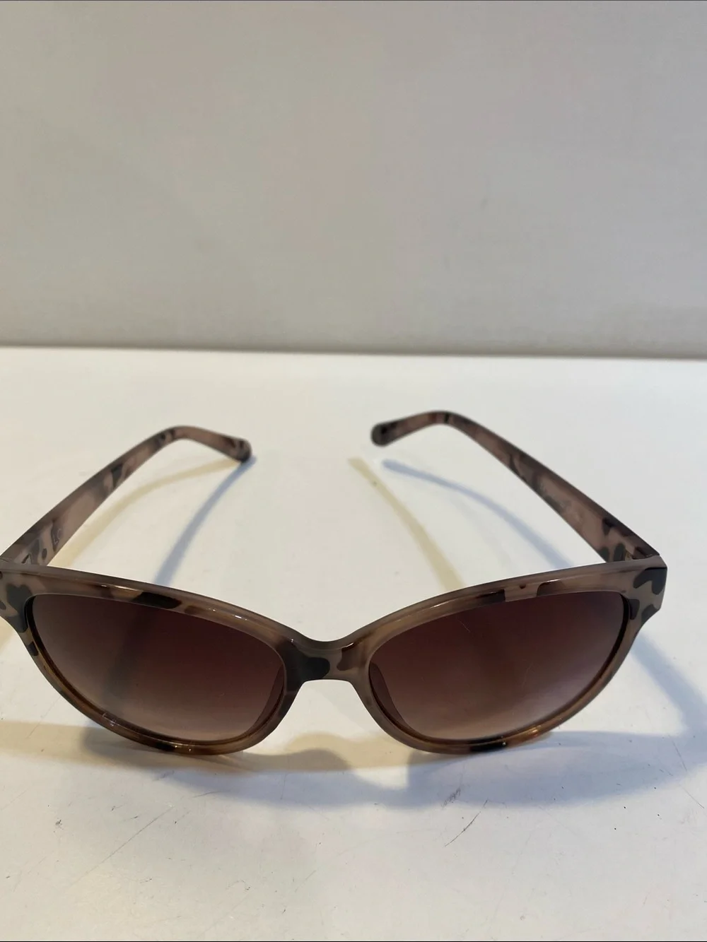 LOFT Tortoiseshell  Sunglasses - Brown Gradient Lenses